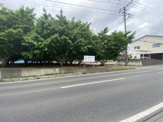 【前面道路含む現地写真】