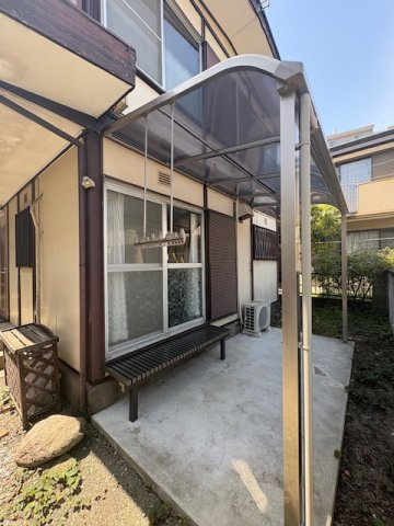 市川市鬼高２丁目の一戸建ての庭|屋根がついております♪