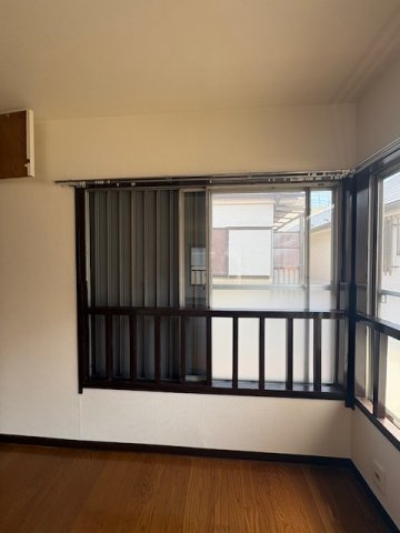 市川市鬼高２丁目の一戸建てのセキュリティ|窓には雨戸♪