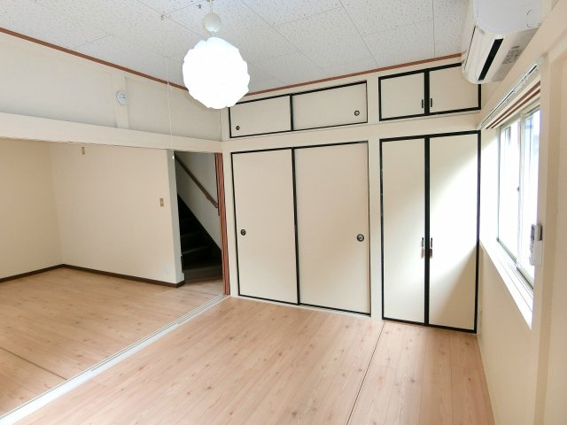 山武市戸田貸家の洋室