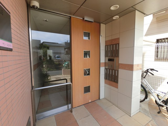 サン・ルピナスのエントランス