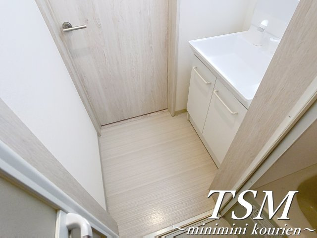 モダンアパートメント枚方三矢町の洗面所