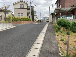 【前面道路含む現地写真】 | 緑区誉田町1丁目　売地　誉田駅