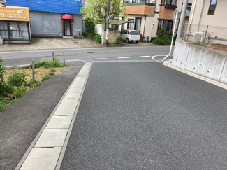 【前面道路含む現地写真】 | 緑区誉田町1丁目　売地　誉田駅