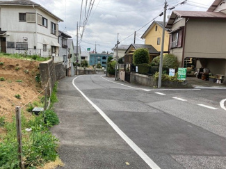 【前面道路含む現地写真】 | 緑区誉田町1丁目　売地　誉田駅