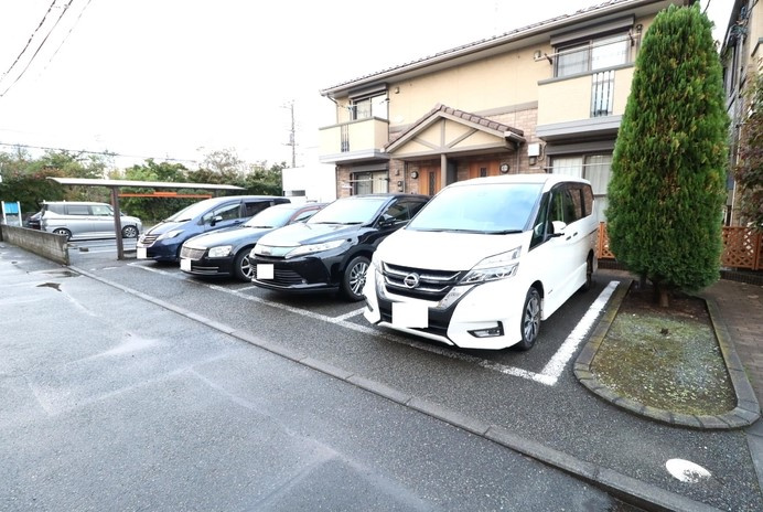 スペランツァ国立Aの駐車場
