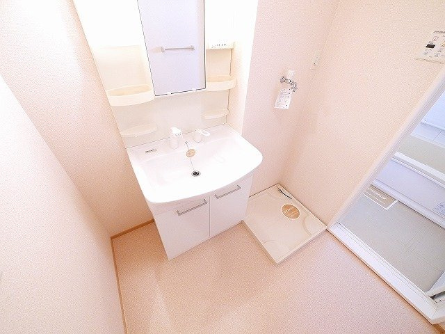 リバーラック　ディライトの洗面所|脱衣スペースもあります