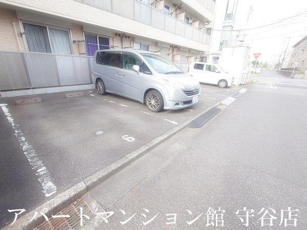 第二AMビルの駐車場