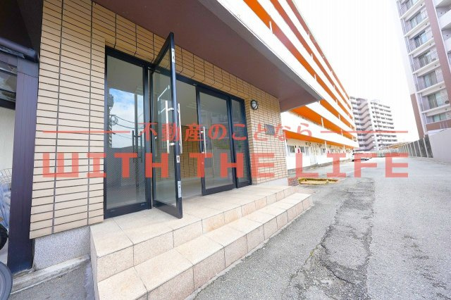 第16上野ビル【キャッシュバック対象物件】のエントランス|毎日通るエントランスはこのようになっています