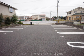 【駐車場】