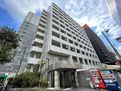 【外観】 | エクセレンス新大阪 | エントランスのほうから見た外観です