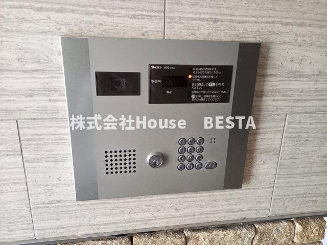 セレニテ神戸元町のエントランス