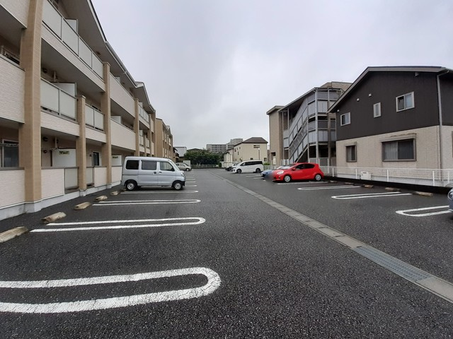 プルミエール・クラスⅢAの駐車場