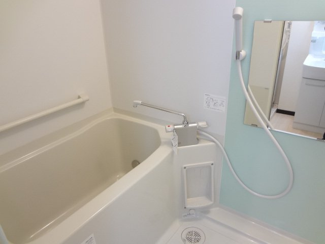 レオネクストＭＡＴＳＵＭＯＴＯの浴室|追炊き付