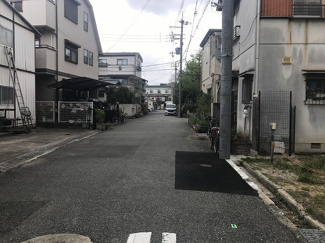 【前面道路含む現地写真】