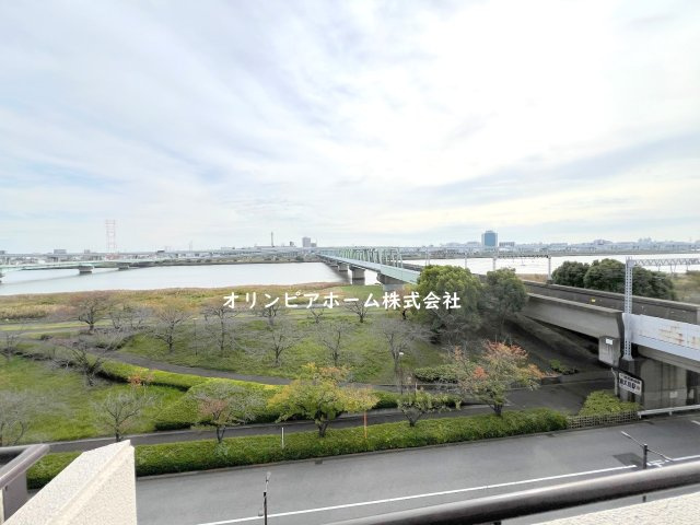 メゾンリバーサイド1号棟　93.41㎡　角　部屋　リ　ノベーション済の展望