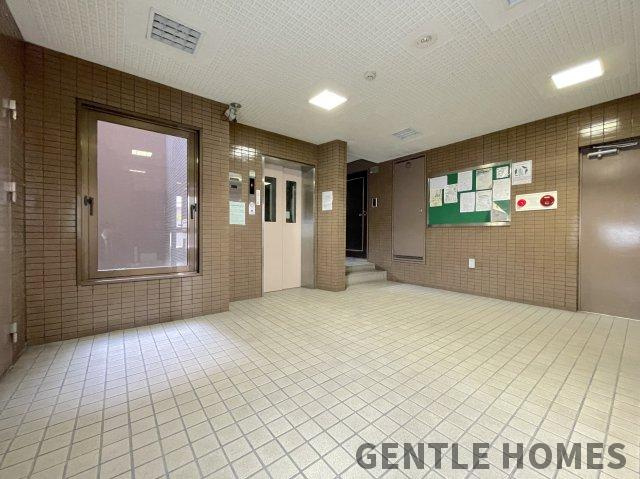 ネオハイツ桧原のエントランス