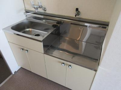 サンハイム島谷のキッチン|2口ガスコンロ設置可