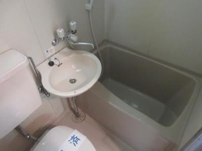 サンハイム島谷の浴室