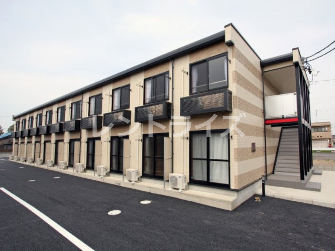 レオパレス両郷コートの外観