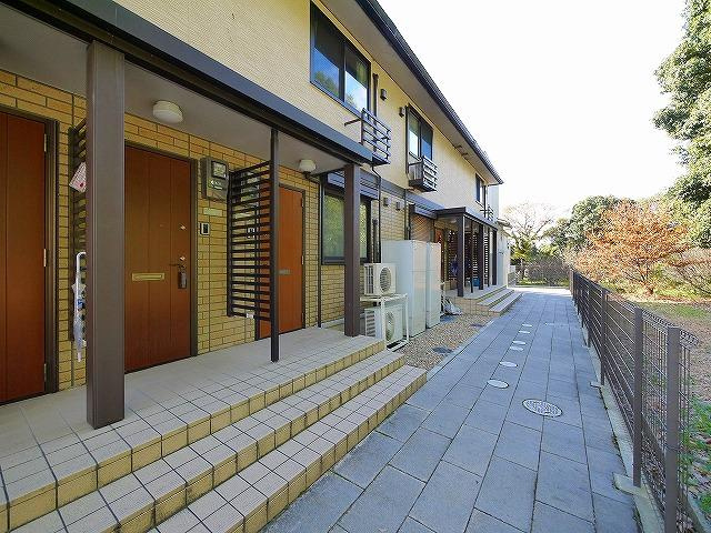 サンメゾンのその他共用部分|各お部屋の玄関先です