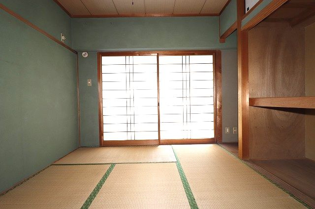 まどかハイツの和室|畳の上でゆっくりとくつろげる和室です