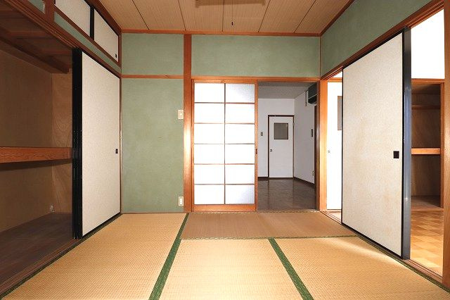 まどかハイツの和室|畳の上でゆっくりとくつろげる和室です