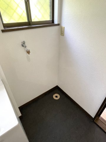 上横地868貸家の設備|室内洗濯機置き場