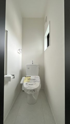 【トイレ】 | 大津市下阪本2丁目20　中古戸建 | 1階トイレ