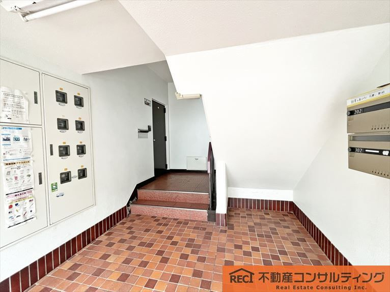 篠原南町マンションのエントランス