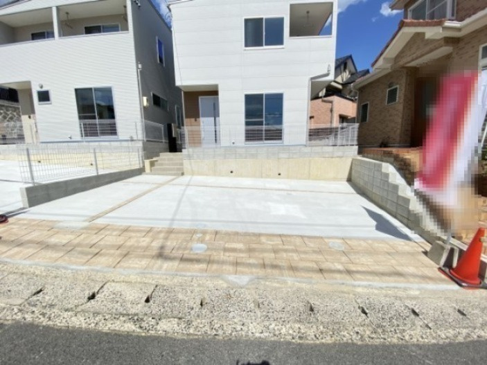 新築戸建　　高取北1丁目（Ｎｏ．1／Ｎｏ．３）の駐車場