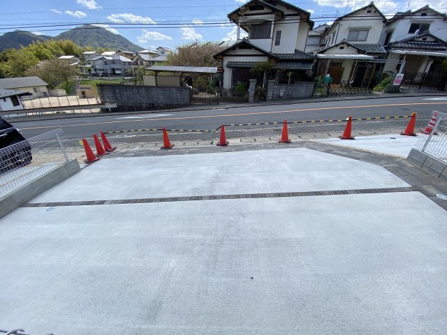 中古戸建　　高取北1丁目（Ｎｏ．2／Ｎｏ．３）の駐車場