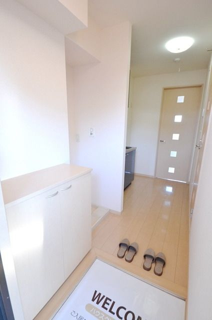 リベルテ豊田の玄関
