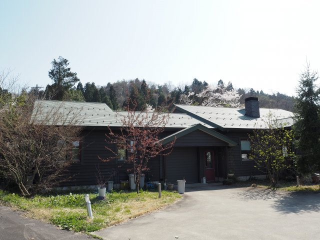 魚津市大海寺野村中古戸建ての外観|北アルプスの麓の丘に佇む 、日本海が一望できる素敵な物件です♪