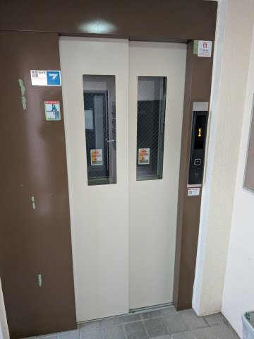 【その他共用部分】 | メゾンサンルーツ | エレベーター完備です