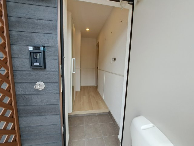 ネオ　エルブ　Ⅱの玄関