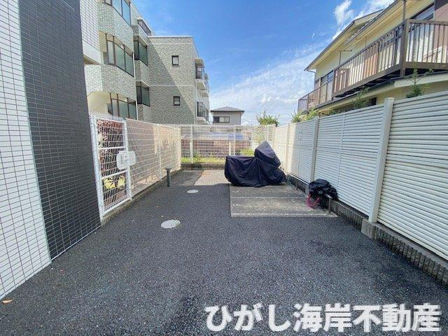 サンプラージュ湘南平塚の駐車場|バイク置場