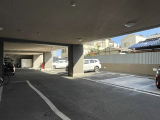 【駐車場】 | 敷地内駐車場。現時点で空きはありません