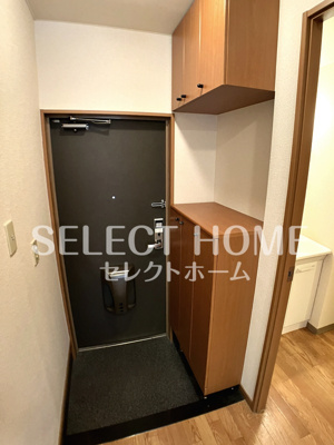 【玄関】 | アメニティーＢ | 玄関です