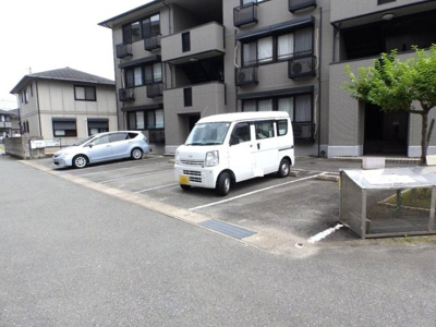 【駐車場】 | トリヴァンベール今井町