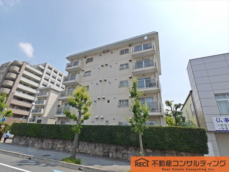芦屋打出パークマンションのエントランス