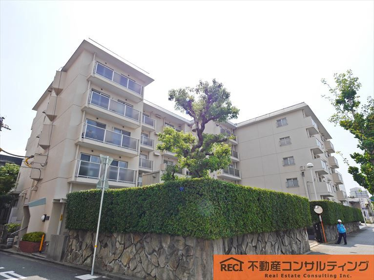 芦屋打出パークマンションの外観