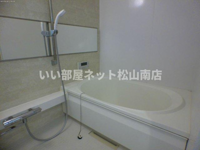 【浴室】 | フルールカズン Ａ棟
