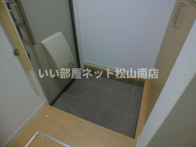【玄関】 | フルールカズン Ａ棟