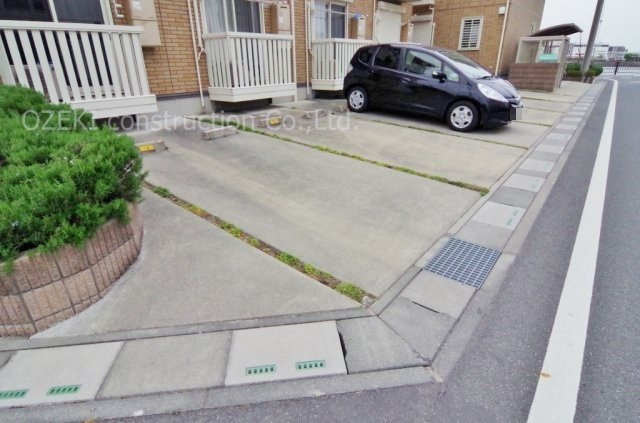 プランドールパピオンAの駐車場|弊社ホームページに写真がたくさんあります♪