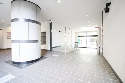 【エントランス】 | グランドメゾン京都山科