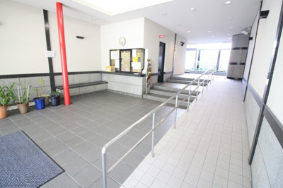 【エントランス】 | グランドメゾン京都山科