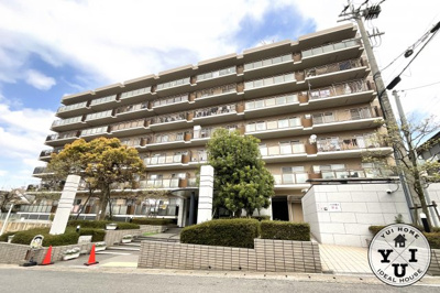 【外観】 | グランドメゾン京都山科 | 《ファミリーマート 京都山科大宅店》徒歩1分《マツヤスーパー 大塚店》徒歩4分と日々のお買物が便利なマンションです！