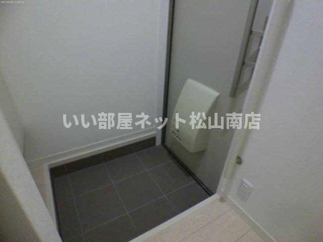 【玄関】 | ヴィラ 愛大医学部北