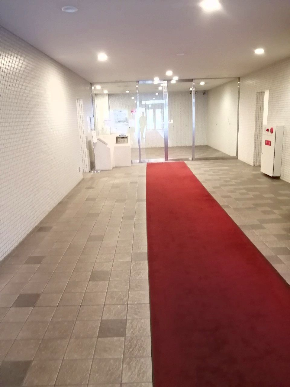 アルザブルータワーのエントランス